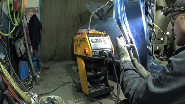 рихтовка двери и заката.auto repair straightening doors and wheel arches смотреть онлайн