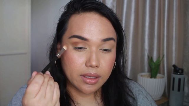 EYE SWATCHING MATTE MAC EYESHADOWS (12 EYESHADOWS) смотреть онлайн