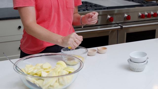 The BEST Apple Crisp! смотреть онлайн