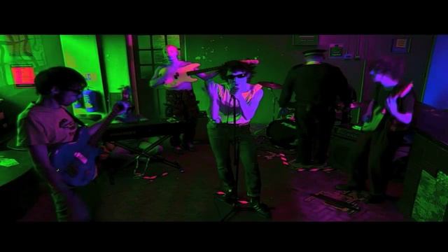 FAT WHITE FAMILY - IS IT RAINING IN YOUR MOUTH? смотреть онлайн