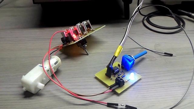 H-Bridge DC Motor Controller + PWM Duty Cycle Generator Kit смотреть онлайн