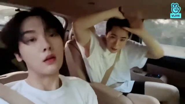 VLIVE ASTRO MOONBIN & YOON SANHA 25/08/2021 смотреть онлайн