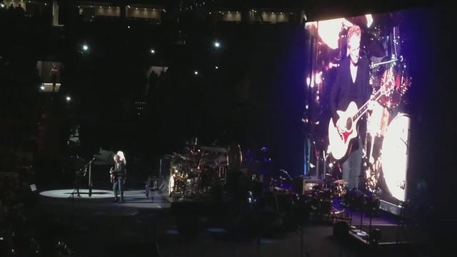 Fleetwood Mac - Landslide @ TD Garden, Boston,MA 10/10/2014 смотреть онлайн