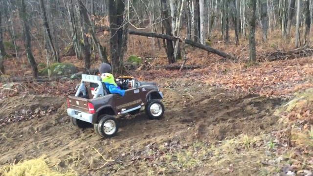 Power Wheels Dodge 3500 off road test смотреть онлайн