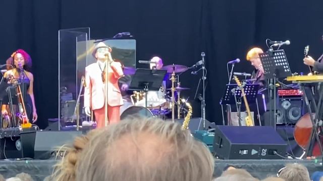 Van Morrison - Cleaning Windows - Malmø - 10 June 2022 смотреть онлайн