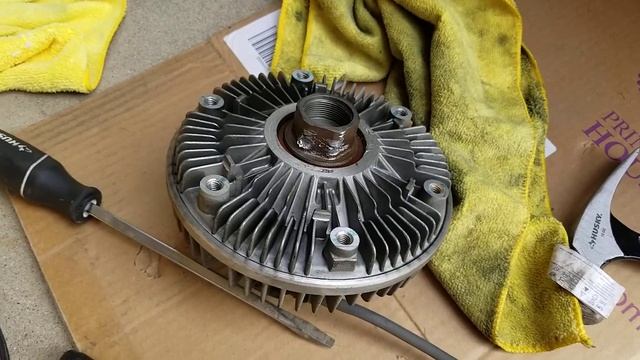 2004 Dodge Ram 5.9 fan clutch would not come off. Fixed with pneumatic hammer. смотреть онлайн