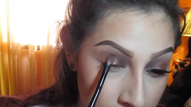 Antique Shimmer Makeup Tutorial смотреть онлайн