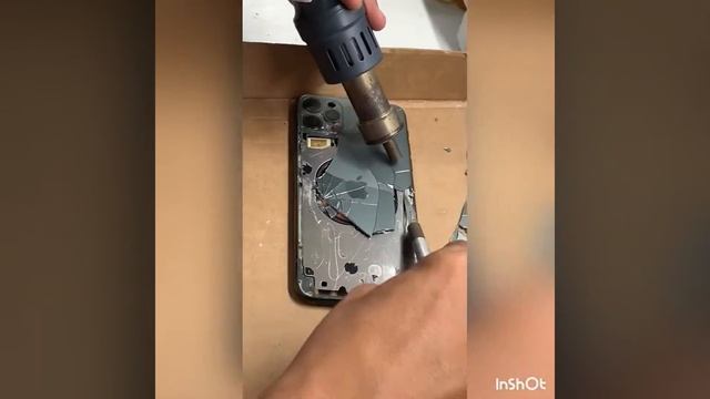 Troca da tampa traseira iPhone 11 Pro Max смотреть онлайн