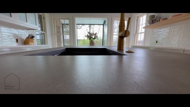 Interior Tour of this 1930's Historical Austin Home смотреть онлайн