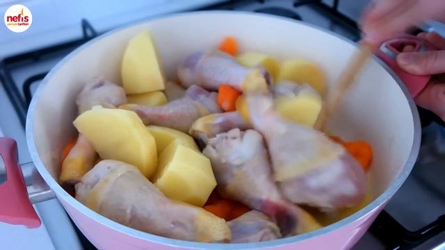 KOLAY VE LEZZETLİ 🍗 Sebzeli Tavuk Haşlama Tarifi смотреть онлайн