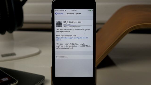 How To Install iOS 11 for FREE No Computer! смотреть онлайн