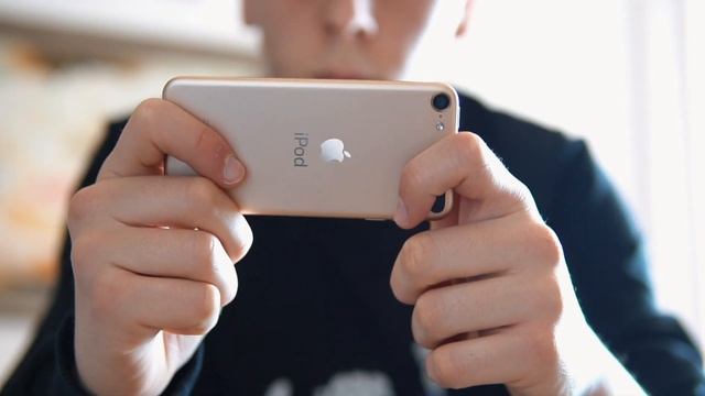 Why YOU NEED the new iPod touch (2019) смотреть онлайн