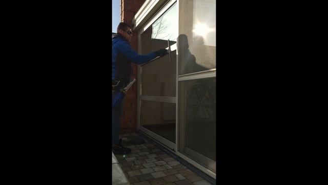 Window Cleaning "It is a sunny but cold day" смотреть онлайн