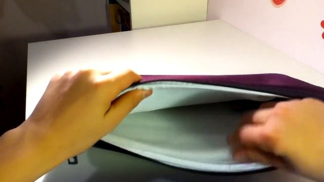 MacBook Pro 2011: Incase Neoprene Sleeve Case Unboxing & First Look смотреть онлайн