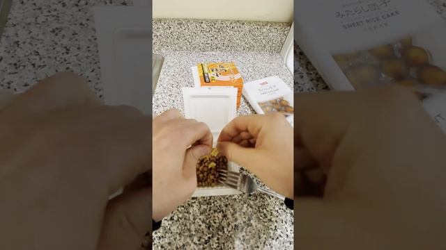 Русский пробует японскую еду смотреть онлайн