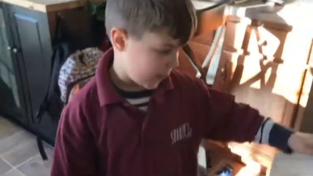 Holden's Flyers Craft Instruction Video смотреть онлайн