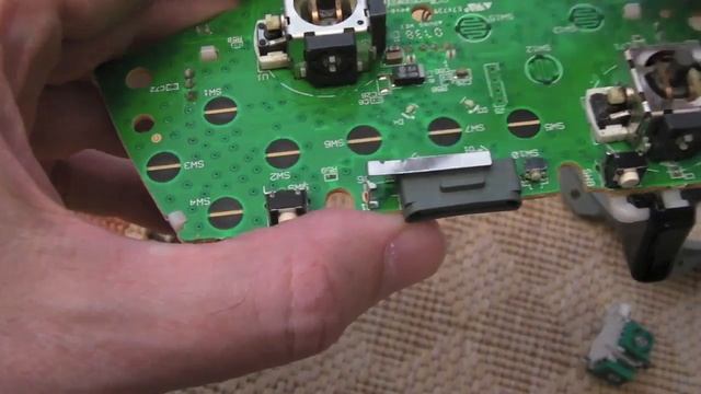 Microsoft XBOX 360 Analogue Thumbstick Replacement (Repair) смотреть онлайн