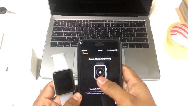 បើកប្រអប់ និងរបៀបភ្ជាប់ Apple Watch Series 3 ដំបូង។ смотреть онлайн