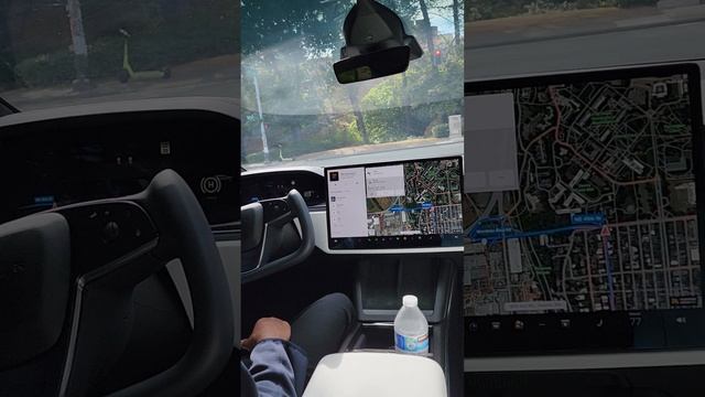 Testing out FSD on the model x plaid on a narrow street смотреть онлайн