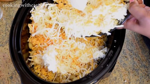 BEST CROCK POT FIVE CHEESE MACARONI AND CHEESE Recipe(NO EGGS)|Soul Food Recipe|Cooking With Caroly смотреть онлайн