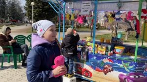 ВЛОГ ПОДНЯЛИСЬ на высоту 52 МЕТРА над землей! ПРОГУЛКА В ГОРОДСКОМ ПАРКЕ Краснодара! Мили Ванили