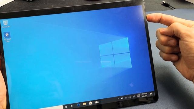 Microsoft Surface Pro X: Stuck, Frozen or Unresponsive Screen? Fixed! смотреть онлайн