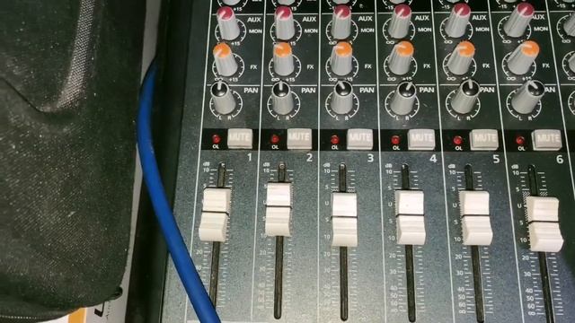 HOW TO SET UP DRUM RECORDING - HOW TO RECORD DRUMS - USING GARAGEBAND - TUTORIAL смотреть онлайн