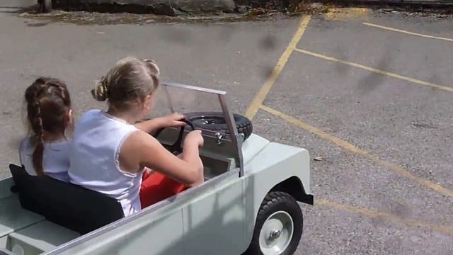 Toylander Electric Land Rover смотреть онлайн