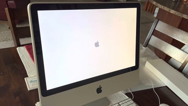 2007 iMac First Boot смотреть онлайн