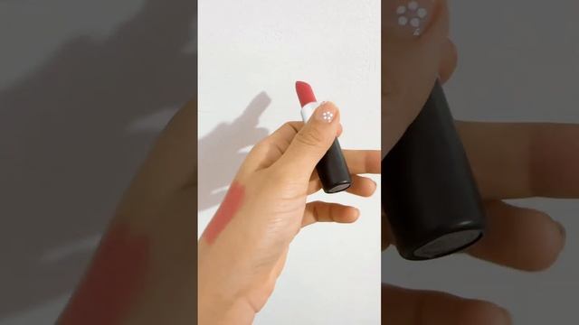 Mac Retro Matte Lipstick #Runwayhit #703 смотреть онлайн