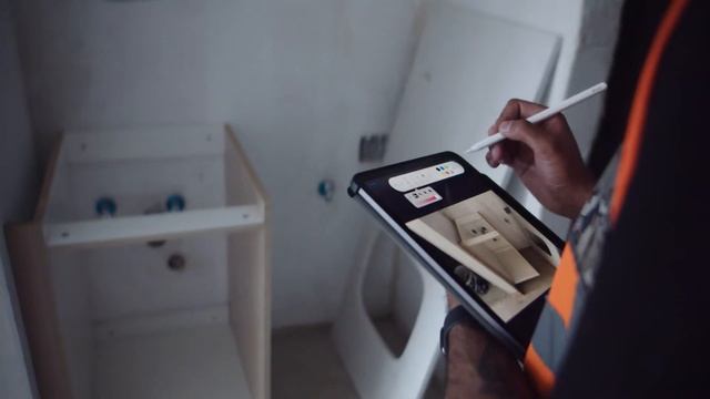 Working on Mac M1 Pro available at iStore | Dane Maharaj смотреть онлайн