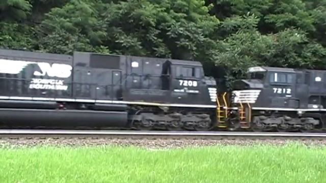 Norfolk Southern SD80 Mac light move at Horseshoe Curve смотреть онлайн