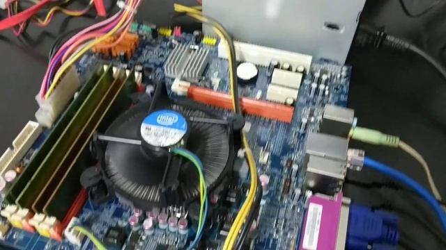 Apresentação Placa Mãe ECS / Megaware H55H-CM - LGA1156 - DDR3 смотреть онлайн