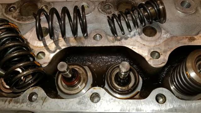 Jaguar V12 E Type Engine Restoration 0807 смотреть онлайн