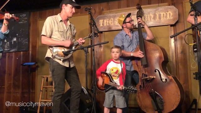 Town Mountain with 7 year old Mandolin Player, Logan - Lawdog (Station Inn) смотреть онлайн