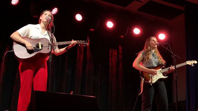 Reina Del Cid Candy Apple Red Live at the Crystal Ballroom Somerville, MA смотреть онлайн