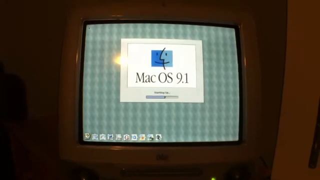 iMac G3 DV 400MHz смотреть онлайн