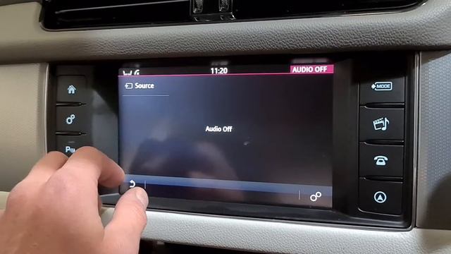 2016 Jaguar XF 2.0D Prestige 180BHP смотреть онлайн