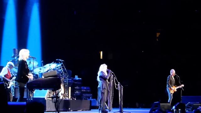 Fleetwood Mac "The Chain" Live Toronto February 3 2015 смотреть онлайн
