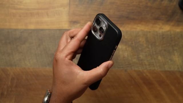 iPhone 15 Pro Max Spigen Leather Enzo! The GREAT $150 Case Nobody Will Buy…. смотреть онлайн