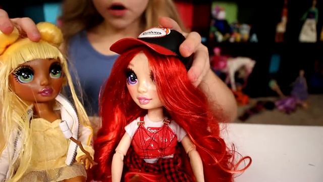 Rainbow High Jade Hunter UNBOXING Toy Review & Halloween Pretend Play! SPOOKY AND SCARY CAMPING TRI смотреть онлайн