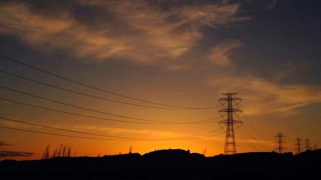 the sunset . . . '23-9-24 ( Sun.)　iPhone 4S , time-lapse ( Skyflow )　OVHG6107 1 смотреть онлайн