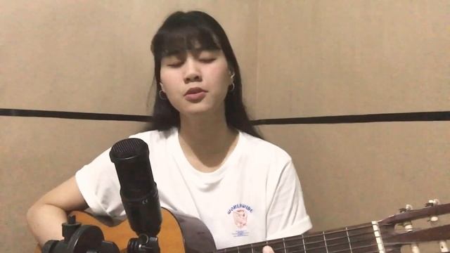 Easy - Mac Ayres (Live Acoustic Cover by Farah Fairuz) смотреть онлайн
