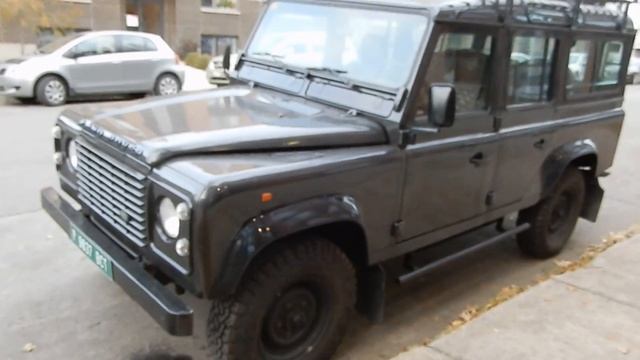 RETRO LOOKING LAND ROVER DEFENDER SIGHTING - 11-12-17 смотреть онлайн