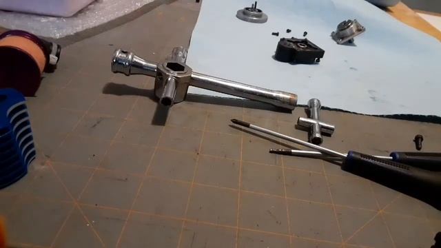 Vertex 18 Nitro RC Engine Tear Down смотреть онлайн