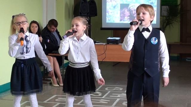 Поем в школе -День пожилого человека. Шуманских Кристина,Матвеева Варвара,Букреев Роман смотреть онлайн