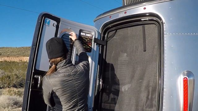 Install a Zarcor Clozure onto the Airstream Basecamp rear window смотреть онлайн