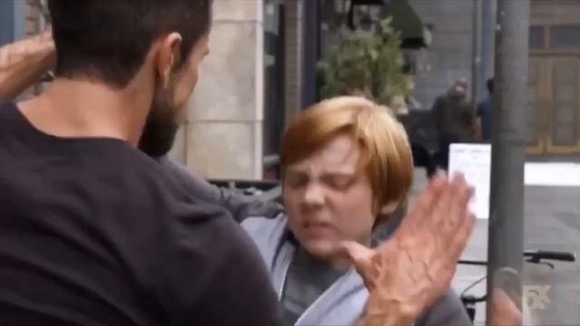 Mac & Charlie Beat Up Some Kids with Looney Tunes Sound Effects смотреть онлайн
