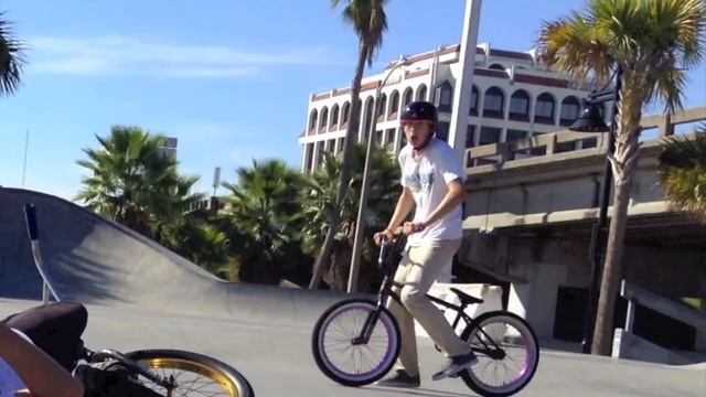 Riverwalk Bmx смотреть онлайн