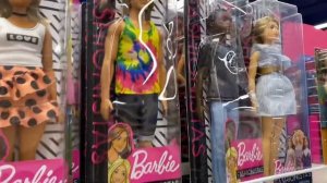 VLOG ВЫХОДНОЙ ДЕНЬ ! Алиса в ИГРОВОМ ЦЕНТРЕ ! Едем за покупками для Алисы ! Мили Ванили